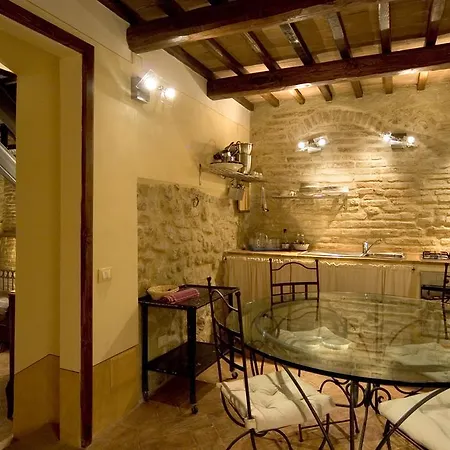 L'arco Romanico Apartmán *
