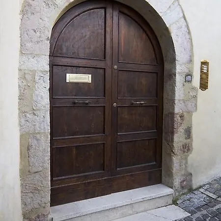 L'arco Romanico Apartmán *